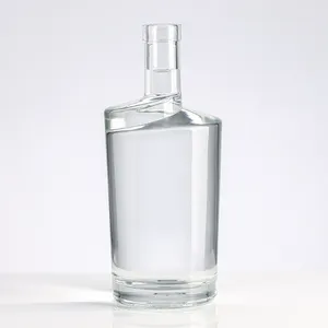 Russian Distillery Use Vodka Glass Bottle for Alcoholic Beverage