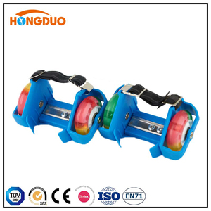 Patins patineurs à <span class=keywords><strong>talon</strong></span> réglable, clignotants, patins à roulettes - Product Image 3