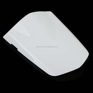 ฝาครอบที่นั่งด้านหลังสีขาวพิมพ์ลายเหมาะสำหรับ Suzuki <span class=keywords><strong>GSXR</strong></span> <span class=keywords><strong>1000</strong></span> GSX-R <span class=keywords><strong>K3</strong></span> 2003-2004 XF190247-W - Product Image 1