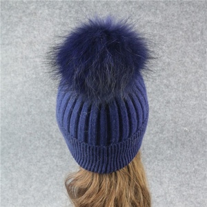 Invierno de punto sombrero con <span class=keywords><strong>peludas</strong></span> bolas de pelo de lana sensación mujeres Floppy Pom Beanie sombreros - Product Image 6
