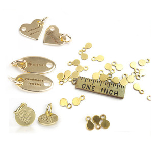 <span class=keywords><strong>De</strong></span> la <span class=keywords><strong>marca</strong></span> <span class=keywords><strong>de</strong></span> metal logotipo en relieve <span class=keywords><strong>de</strong></span> aleación <span class=keywords><strong>de</strong></span> aluminio <span class=keywords><strong>de</strong></span> latón antiguo bronce grabado <span class=keywords><strong>ropa</strong></span> coser etiquetas <span class=keywords><strong>de</strong></span> metal - Product Image 6
