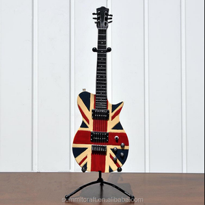 Resina europea guitarra moneda del banco pequeño artículo de regalo 2015 - Product Image 2