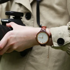 SOPEWOD 새로운 럭셔리 남자 여성 커플 시계 아날로그 석영 패션 나무 손목 시계