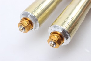 Forcelle Anteriori <span class=keywords><strong>a</strong></span> Steli Rovesciati di Qualità per Pit Bike con Piastre Lavorate <span class=keywords><strong>a</strong></span> CNC Regolabili - Product Image 3