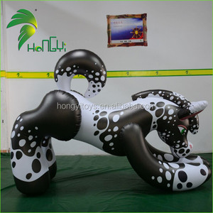 Cavallo Gonfiabile Personalizzato con Macchie Bianche e Nere - Product Image 3
