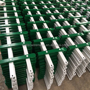 Bahçe demir çit/çim korkuluk sıcak satış PVC plastik Custom Made Pvc kaplı beyaz avrupa düşük karbon çelik tel güç kaplı - Product Image 4