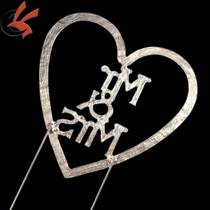 Décoration de gâteau en forme de cœur, ornement de gâteau en strass argentés, Mr & Mrs en vogue - Product Image 6