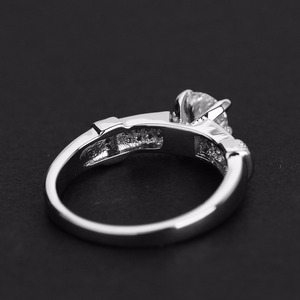 Verloving Bruiloft Nieuwste Ontwerp <span class=keywords><strong>Cz</strong></span> Dames Ringen <span class=keywords><strong>925</strong></span> Sterling Zilveren Ring Custom Koper Mascotte Zirkoon Igi Eternity Band Ringen