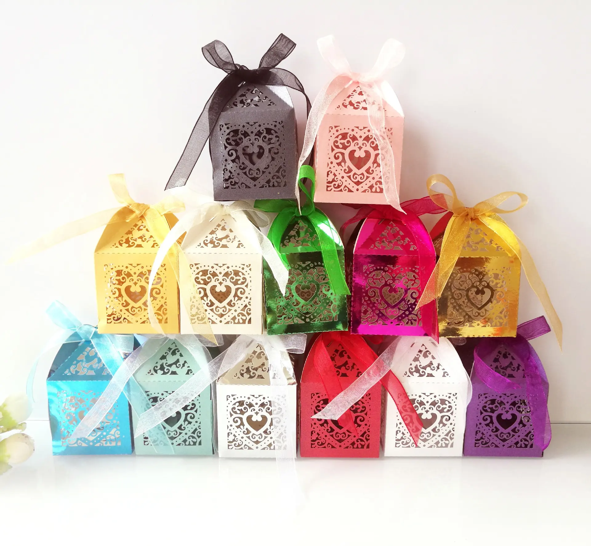 Wedding Heart Laser Cut Paper Candy Box Sweet Favor Box Decoration