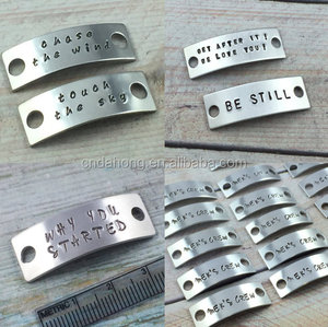 Gepersonaliseerde groothandel bulk zilveren schoen decoratie gegraveerde metalen <span class=keywords><strong>charm</strong></span> met logo custom schoenveter tag