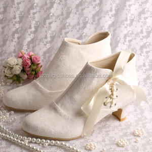 Personalizada de encaje negro corto señoras nupcial botas de invierno de tacón bajo - Product Image 2