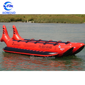 Bateau banane gonflable pour le poisson volant, bateau de passager pour l'eau, requin, taxi, rouge et noir, nouveau design, - Product Image 1