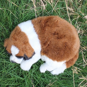 개 사람을위한 가정 장식 선물 합성 모피 거짓말 다크 브라운 흰색 잠자는 개 입상 - Product Image 6