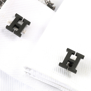 Giá rẻ Bảng chữ cái thư <span class=keywords><strong>H</strong></span> Khuy măng sét cho nam giới chất lượng cao vàng/bạc màu áo sơ mi tùy chỉnh thực hiện kinh doanh A-Z thư Khuy măng sét - Product Image 6