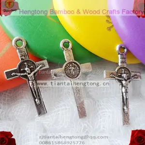 2000 pcs/बैग मिनी रोरी ब्रेसलेट क्रॉस धार्मिक क्रूसिफिक्स सेंट बेनेडिक्ट धातु मिश्र धातु पेलेंट - Product Image 1