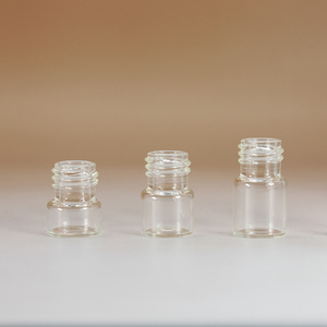 0.5Ml 1Ml 2Ml 3Ml 5Ml <span class=keywords><strong>15Ml</strong></span> Mini Hổ Phách Glass Bottle Với Đen Vít Cap Nhựa Orifice Reducer Nhỏ Glass Vial W/Nhựa Nắp - Product Image 4