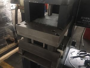 Machine de perforation d'accessoires de sac à bagages Yeshine - Product Image 6