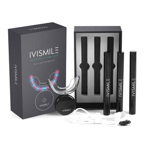 Kits de <span class=keywords><strong>Blanchiment</strong></span> <span class=keywords><strong>Dentaire</strong></span> OEM de Luxe Premium avec Lumière LED Fonctionnant sur Piles - Product Image 1