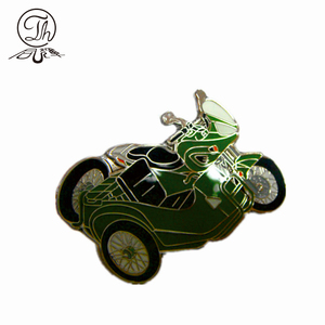 Distintivi con emblema con spilla a stella 3D in oro personalizzato - Product Image 3