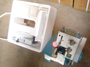 Máquina de <span class=keywords><strong>Coser</strong></span> Overlock en Perfecto Estado, Modelo FN2-7D, Máquina de <span class=keywords><strong>Coser</strong></span> para Remallar - Product Image 3