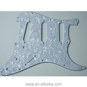 Tipo di importazione a 11 fori ST/battipenna per guardia di chitarra ST - Product Image 3