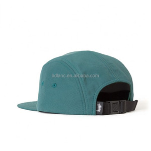 כובעים ריקים חדשים זולים בהתאמה אישית ללא מינימום לוגו מותאם אישית בצבע טהור זול כובעי 5 פאנלים - Product Image 4