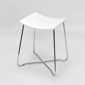 Tabouret simple pliable en PU en forme de X contemporain attrayant pour chambre à coucher et appartement - Product Image 5