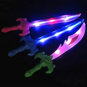 Sıcak satış Büyük Plastik Işık Kılıç müzik renkli çocuk oyuncak bıçak yanıp sönen g-güvenli vokal oyuncak bıçaklar için hediye veya oyuncaklar oynama