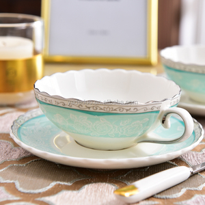 Ceramica nordica floreale Set di <span class=keywords><strong>tazze</strong></span> <span class=keywords><strong>da</strong></span> tè porcellana 150ml tazza di caffè espresso con piattino - Product Image 4