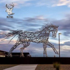 Statua di Cavallo Astratta in Acciaio Inossidabile a Grandezza Naturale dal Design Moderno - Product Image 3