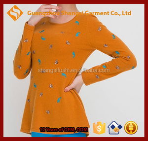 Ragazza cute bee stampato girocollo fishtail maglione di cachemire - Product Image 2