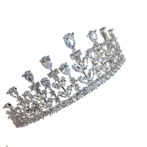 Cubic Zirconia <span class=keywords><strong>Tiara</strong></span> <span class=keywords><strong>e</strong></span> corona Da Sposa Della Principessa Della Fascia di cristallo di cerimonia nuziale accessori per Capelli - Product Image 3