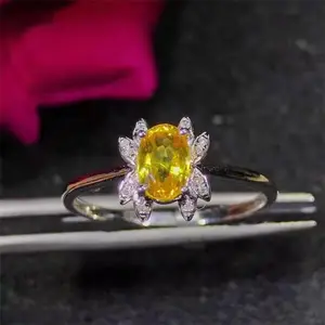 Diseño original, joyería nupcial de la boda de oro de 18K anillo de piedras preciosas de 0.7ct Sri Lanka amarillo natural anillo de zafiro