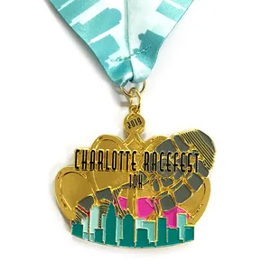 3D Giữ Bóng Đá Vương Miện một kim loại vàng huy chương kỳ diệu huy chương Công Giáo Tôn Giáo tùy chỉnh huy chương thể thao