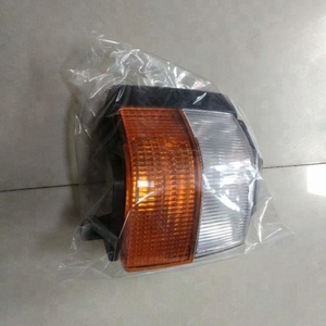 Pièces de carrosserie de <span class=keywords><strong>camion</strong></span> de bonne qualité Cw520 FEU DE <span class=keywords><strong>COIN</strong></span> 215-1545 pour nissan ud - Product Image 1