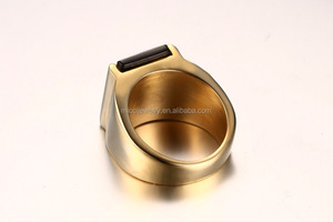 Moda rectángulo de piedra de ónix negro anillo de acero inoxidable chapado en oro anillos de dedo para los hombres - Product Image 6