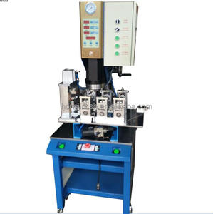 Machine de soudage <span class=keywords><strong>plastique</strong></span> ultrasonique automatique pour la découpe et la soudure d'éponge - Product Image 1
