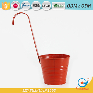 Comercio al por mayor <span class=keywords><strong>de</strong></span> hierro galvanizado con recubrimiento <span class=keywords><strong>en</strong></span> polvo olla jardín <span class=keywords><strong>plantas</strong></span> decorativas para colgar <span class=keywords><strong>macetas</strong></span> - Product Image 1