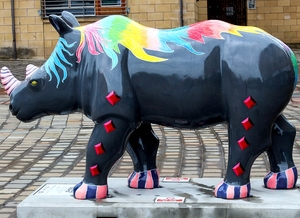 Aangepaste kleurrijke schilderen tuin art design hars levensgrote <span class=keywords><strong>rhino</strong></span> standbeeld - Product Image 3