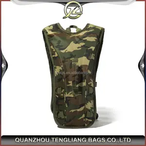Askeri nemlendirici mesane ile sırt çantası su torbası