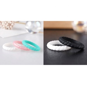 Anillo de silicona <span class=keywords><strong>deportivo</strong></span> para hombre, sortija de boda, diseño personalizado, venta directa de fábrica - Product Image 4