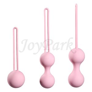 JoyPark Confezione Regalo <span class=keywords><strong>Palline</strong></span> Ben Wa in Silicone di Alta Qualità, <span class=keywords><strong>Palline</strong></span> Vaginali Magnetiche per Esercizi di <span class=keywords><strong>Kegel</strong></span>, <span class=keywords><strong>Palline</strong></span> Intelligenti Rosa per Donne - Product Image 2