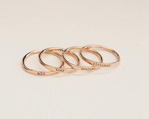 Anello Personalizzato con Nome in Acciaio Inossidabile, Anelli Impilabili Personalizzati per Regali alle Damigelle, Regali per Mamme con Nome del Bambino, REGALO PER DAMIGLIE - Product Image 3