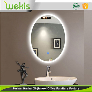 Fabricante de Encargo Diseño baño <span class=keywords><strong>led</strong></span> <span class=keywords><strong>espejo</strong></span> profesional <span class=keywords><strong>espejo</strong></span> <span class=keywords><strong>con</strong></span> <span class=keywords><strong>luz</strong></span> 90030 - Product Image 1