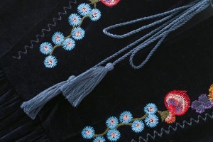 OEM ODM ropa moda mujer 3/4 mangas terciopelo bordado Floral Mini vestido - Product Image 5