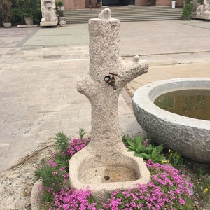 Jardin sculpté à la main <span class=keywords><strong>auge</strong></span> <span class=keywords><strong>en</strong></span> <span class=keywords><strong>pierre</strong></span> <span class=keywords><strong>fontaine</strong></span> <span class=keywords><strong>fontaine</strong></span> automatique <span class=keywords><strong>pour</strong></span> animaux de compagnie - Product Image 1