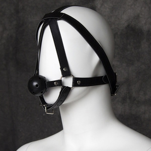 Hood Bondage Kulit Hitam Merah Muda dengan Penutup Mulut untuk Pengikat atau Cosplay Budak - Product Image 2