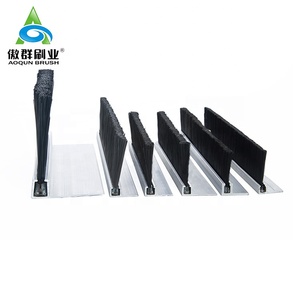 F Loại 90 Độ Cửa Dottom Bàn Chải Quét Con Dấu Con Lăn Bàn Chải Cửa - Product Image 1