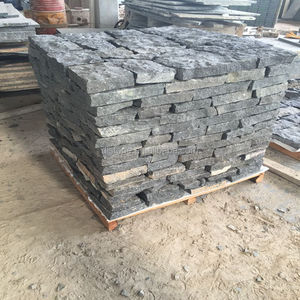 แผ่นหินปูพื้นสำหรับจอดรถแบบคิวบ์สีเขียวลาย Porphyry