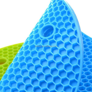 Non Slip <span class=keywords><strong>In</strong></span> <span class=keywords><strong>Silicone</strong></span> Pot Holder/<span class=keywords><strong>Silicone</strong></span> <span class=keywords><strong>Sottopentola</strong></span>/Sottobicchiere/Tovaglietta/Pad Caldo - Product Image 4